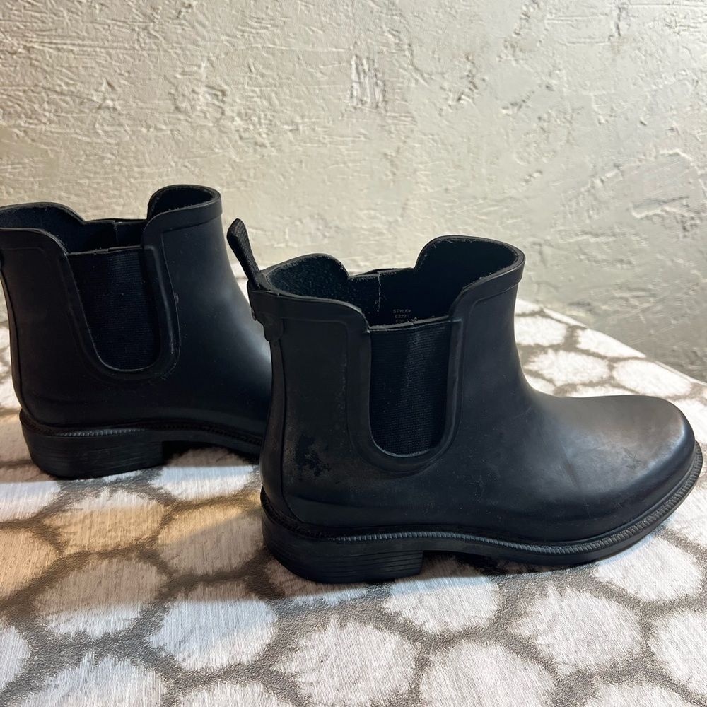 Madewell Black Winter & Rain Boots sz 8 Chelsea style rain snow preppy classic